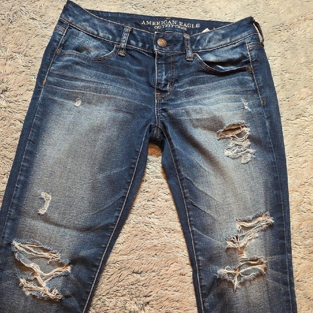 American Eagle Jeggings Ankle Super Stretch Distressed Blue Jeans. Size 8 - Picture 4 of 6